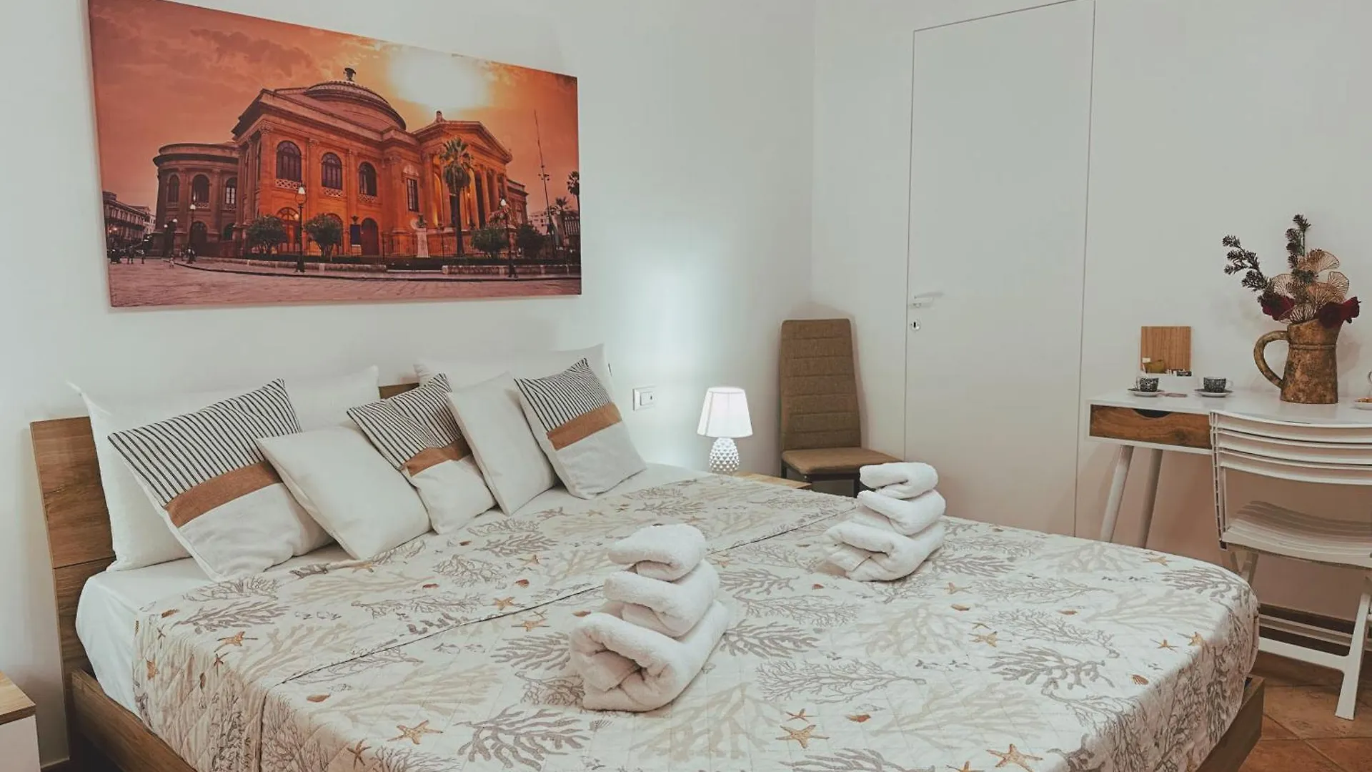 Sicania - In Centro Storico A Palermo Guest house