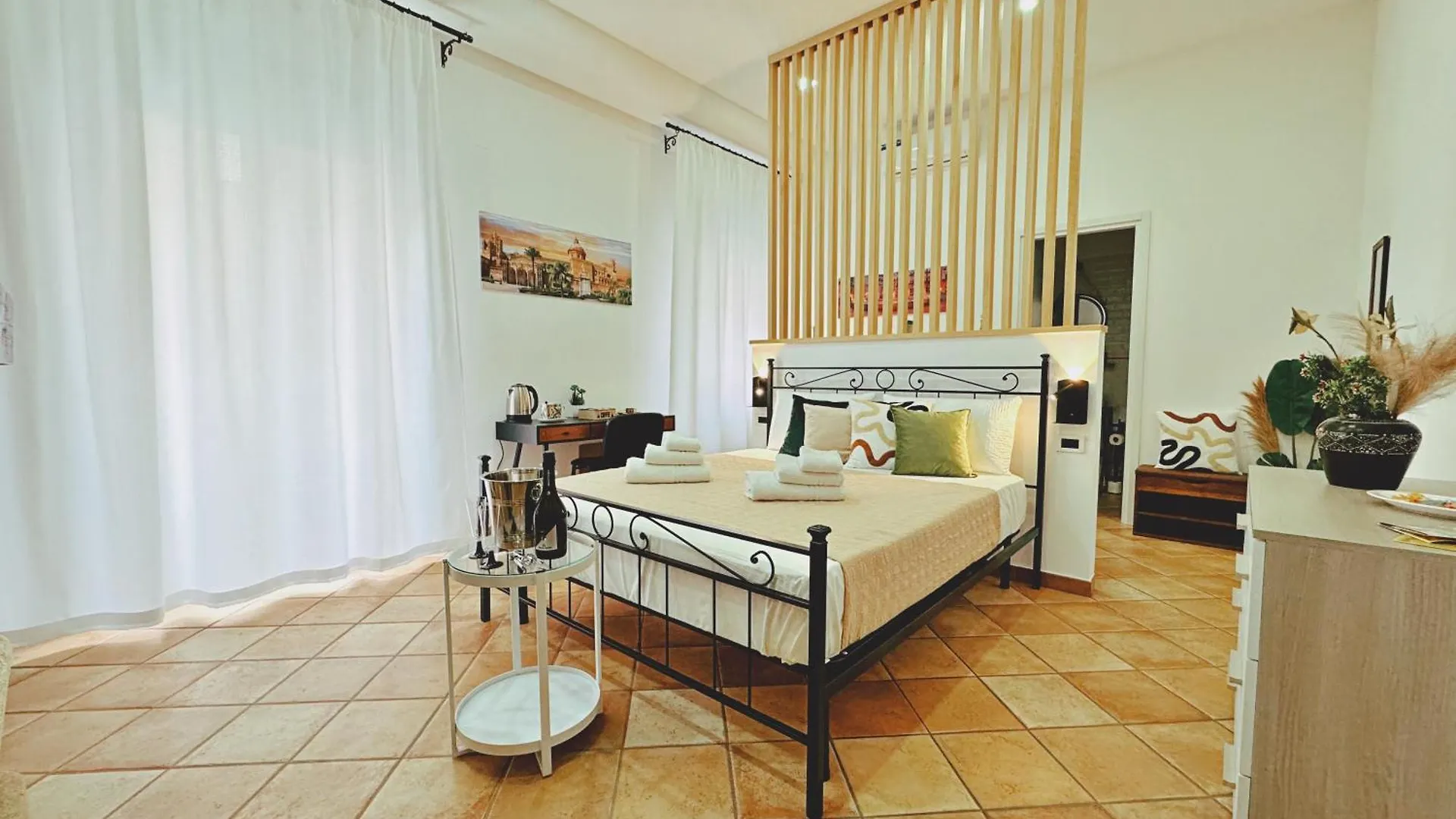 Sicania - In Centro Storico A Palermo Guest house